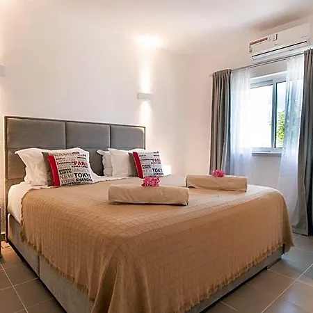 Monte Dourado Apartment *